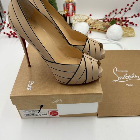 SOLD!!!!!!!        Women’s Christian Louboutin Undessin Alta 120 heels size 40.5 - Picture 9 of 11